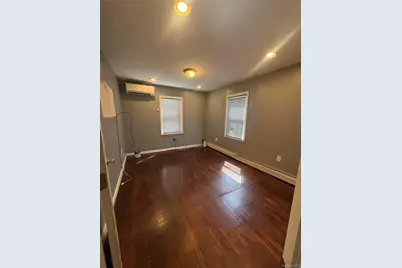 125 Washington Avenue, Amityville, NY 11701 - Photo 5