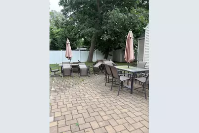 125 Washington Avenue, Amityville, NY 11701 - Photo 21