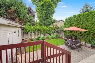 75 Cedar Pl, Floral Park, NY 11001 - Photo 39