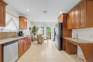 75 Cedar Pl, Floral Park, NY 11001 - Photo 19