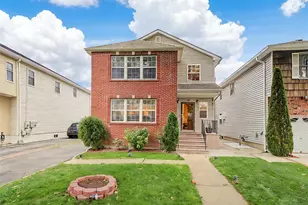 75 Cedar Pl, Floral Park, NY 11001 - Photo 3