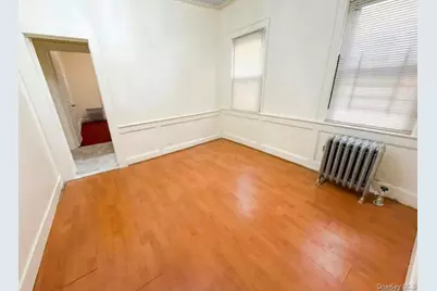 10913 127, Ozone Park, NY 11420 - Photo 5