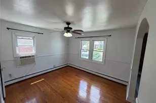 526 N 12th St, New Hyde Park, NY 11040 - Photo 5