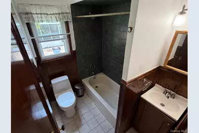 526 N 12th Street, New Hyde Park, NY 11040 - Photo 7