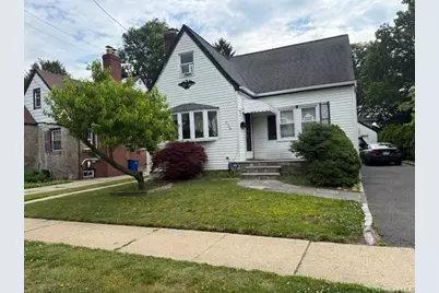 526 N 12th Street, New Hyde Park, NY 11040 - Photo 1