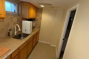 526 N 12th St, New Hyde Park, NY 11040 - Photo 15