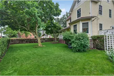 110 Clinton Avenue, Nyack, NY 10960 - Photo 21