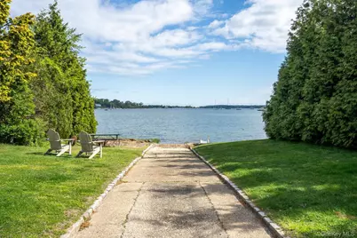 107 Sidney Street, Oyster Bay, NY 11771 - Photo 23
