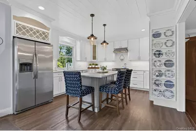 107 Sidney Street, Oyster Bay, NY 11771 - Photo 9