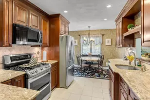 22 Villa Ln, Smithtown, NY 11787 - Photo 11