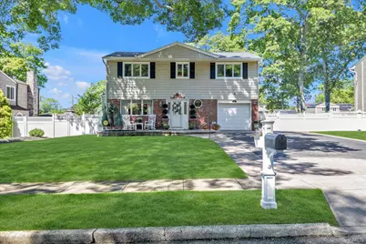 22 Villa Lane, Smithtown, NY 11787 - Photo 1
