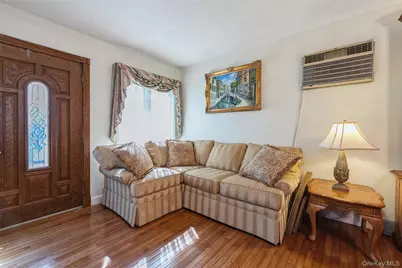 16 Devon Street, Lynbrook, NY 11563 - Photo 5