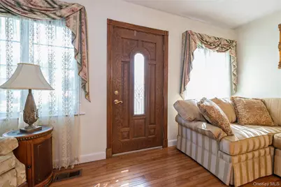 16 Devon Street, Lynbrook, NY 11563 - Photo 3