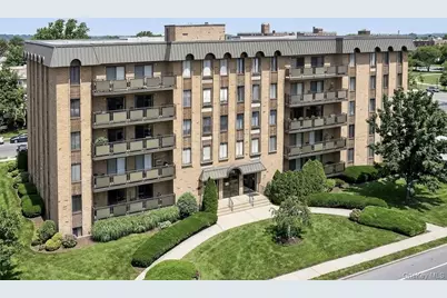 175 Maple Avenue #4D, Westbury, NY 11590 - Photo 1