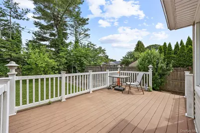 110 Briarcliff Road, Westbury, NY 11590 - Photo 23