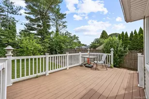 110 Briarcliff Rd, Westbury, NY 11590 - Photo 23