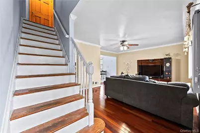 110 Briarcliff Road, Westbury, NY 11590 - Photo 13
