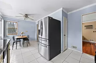 110 Briarcliff Rd, Westbury, NY 11590 - Photo 9