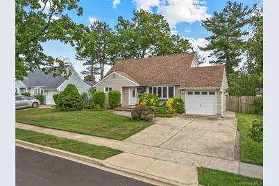 110 Briarcliff Road, Westbury, NY 11590 - Photo 27