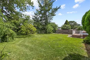 110 Briarcliff Rd, Westbury, NY 11590 - Photo 25