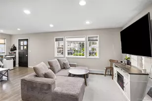30 Elm St, Massapequa, NY 11758 - Photo 7