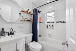 30 Elm St, Massapequa, NY 11758 - Photo 31