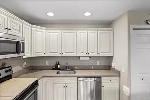 30 Elm St, Massapequa, NY 11758 - Photo 15