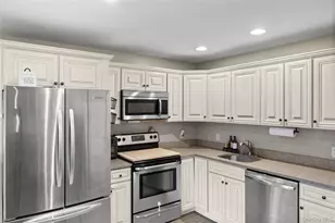 30 Elm St, Massapequa, NY 11758 - Photo 13