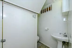4634 Iris Ln, Great Neck, NY 11020 - Photo 15