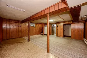4634 Iris Ln, Great Neck, NY 11020 - Photo 13