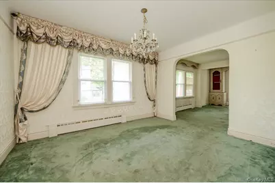 4634 Iris Lane, Great Neck, NY 11020 - Photo 7