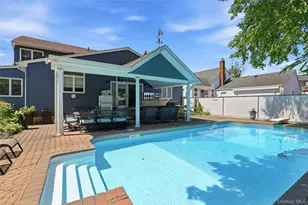 852 Jackson Ave, Franklin Square, NY 11010 - Photo 29