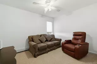 852 Jackson Ave, Franklin Square, NY 11010 - Photo 15