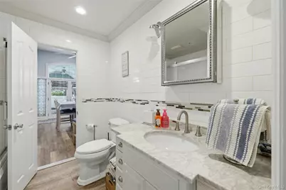 852 Jackson Avenue, Franklin Square, NY 11010 - Photo 21