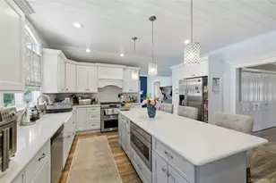 852 Jackson Ave, Franklin Square, NY 11010 - Photo 9