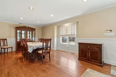 852 Jackson Avenue, Franklin Square, NY 11010 - Photo 5
