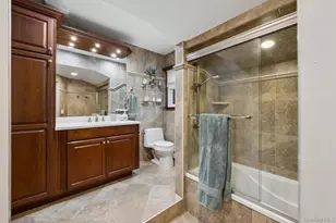 21 Fairoaks Ln, Smithtown, NY 11787 - Photo 15