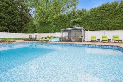 21 Fairoaks Lane, Smithtown, NY 11787 - Photo 31