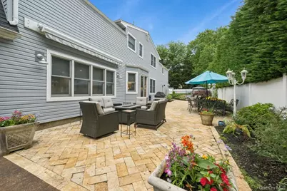 21 Fairoaks Lane, Smithtown, NY 11787 - Photo 27