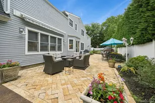 21 Fairoaks Ln, Smithtown, NY 11787 - Photo 27