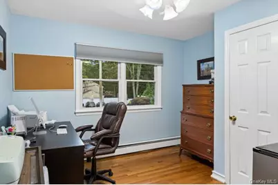 21 Fairoaks Lane, Smithtown, NY 11787 - Photo 13