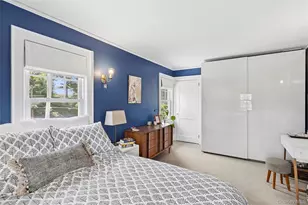 1472 Middle Neck Rd, Port Washington, NY 11050 - Photo 11