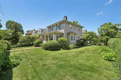 1472 Middle Neck Road, Port Washington, NY 11050 - Photo 1