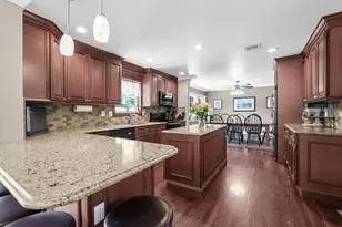14 Tulip Ave, Farmingville, NY 11738 - Photo 9