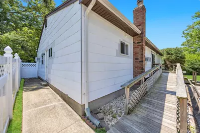 9 Daniel Court, Ronkonkoma, NY 11779 - Photo 9