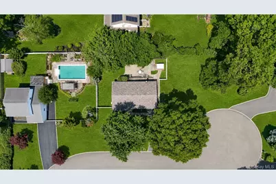 9 Daniel Court, Ronkonkoma, NY 11779 - Photo 5