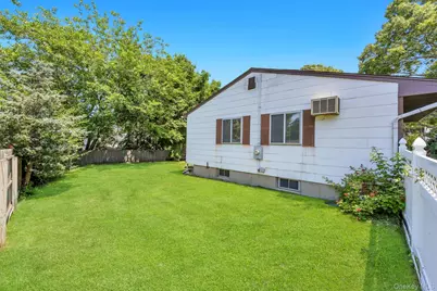9 Daniel Court, Ronkonkoma, NY 11779 - Photo 11