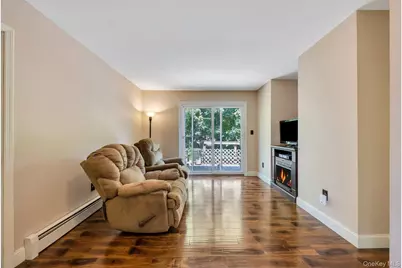 9 Daniel Court, Ronkonkoma, NY 11779 - Photo 19