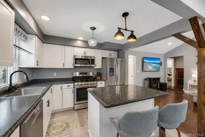 115 Dahlia Drive, Mastic Beach, NY 11951 - Photo 7