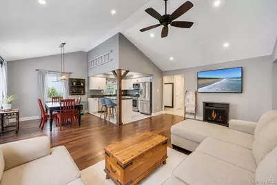 115 Dahlia Drive, Mastic Beach, NY 11951 - Photo 5